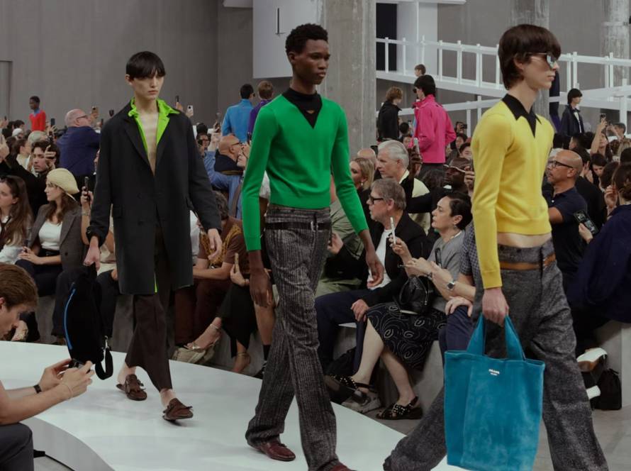 Prada ha redefinido el estándar de la moda masculina con su colección Spring/Summer 2025.